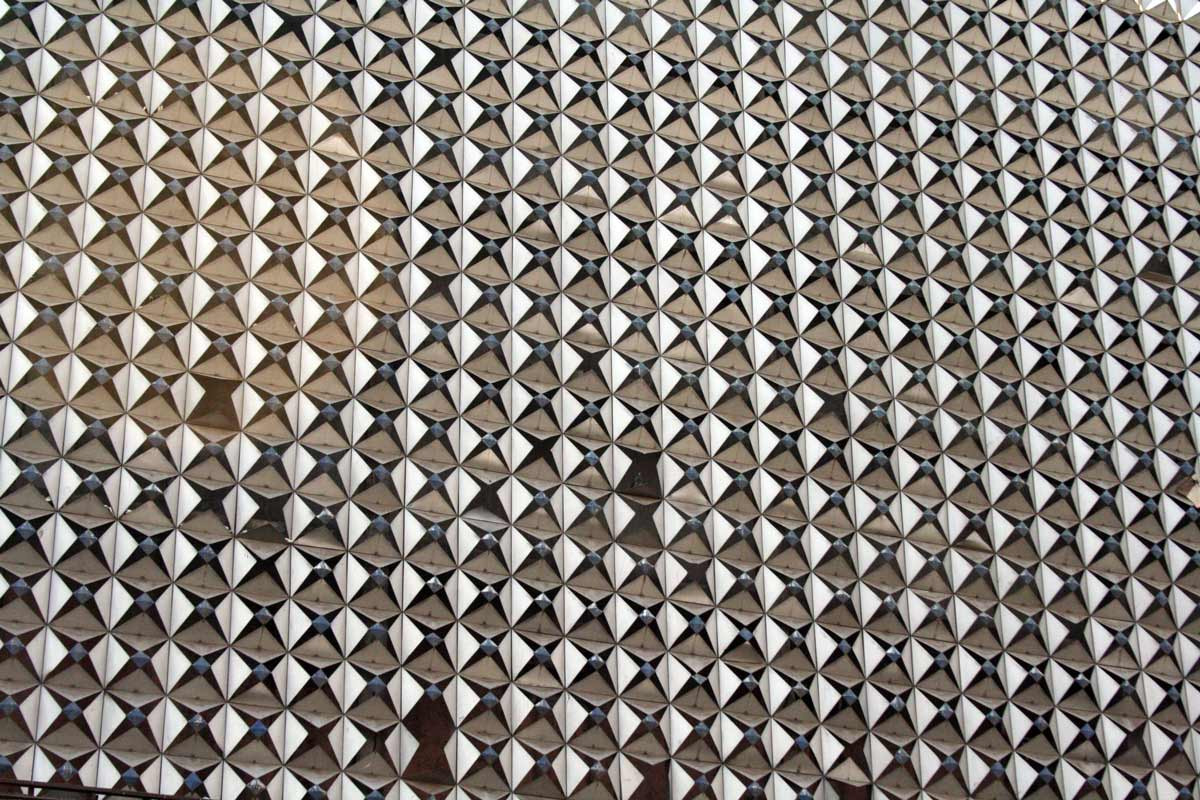 <span style="color:white">Minerva, Mumbai, 2007</span>